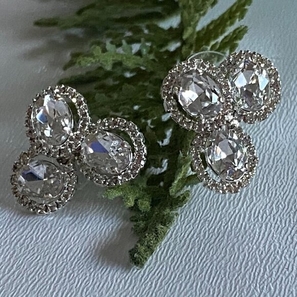 Jewelry - Vintage Silver Cluster Oval Trio Statement Earrings​